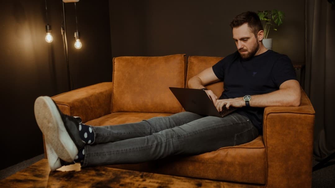 Za pár hodin od teď, jste na prvním jednání z LinkedIn